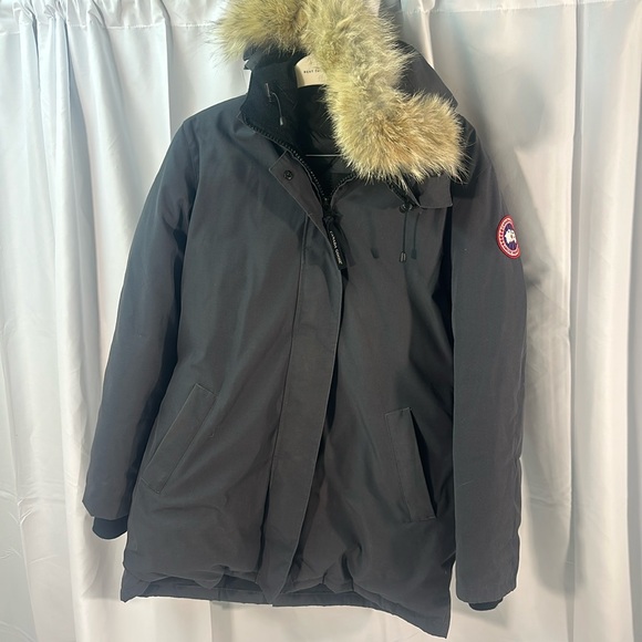 NWOT Canada Goose Womens Victoria Fur Parka Down Jacket Coat Size